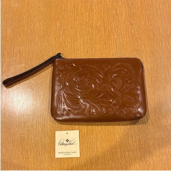 Patricia Nash Handbags - NWT Patricia Nash Tooled Cassini
"Florence" Wristlet